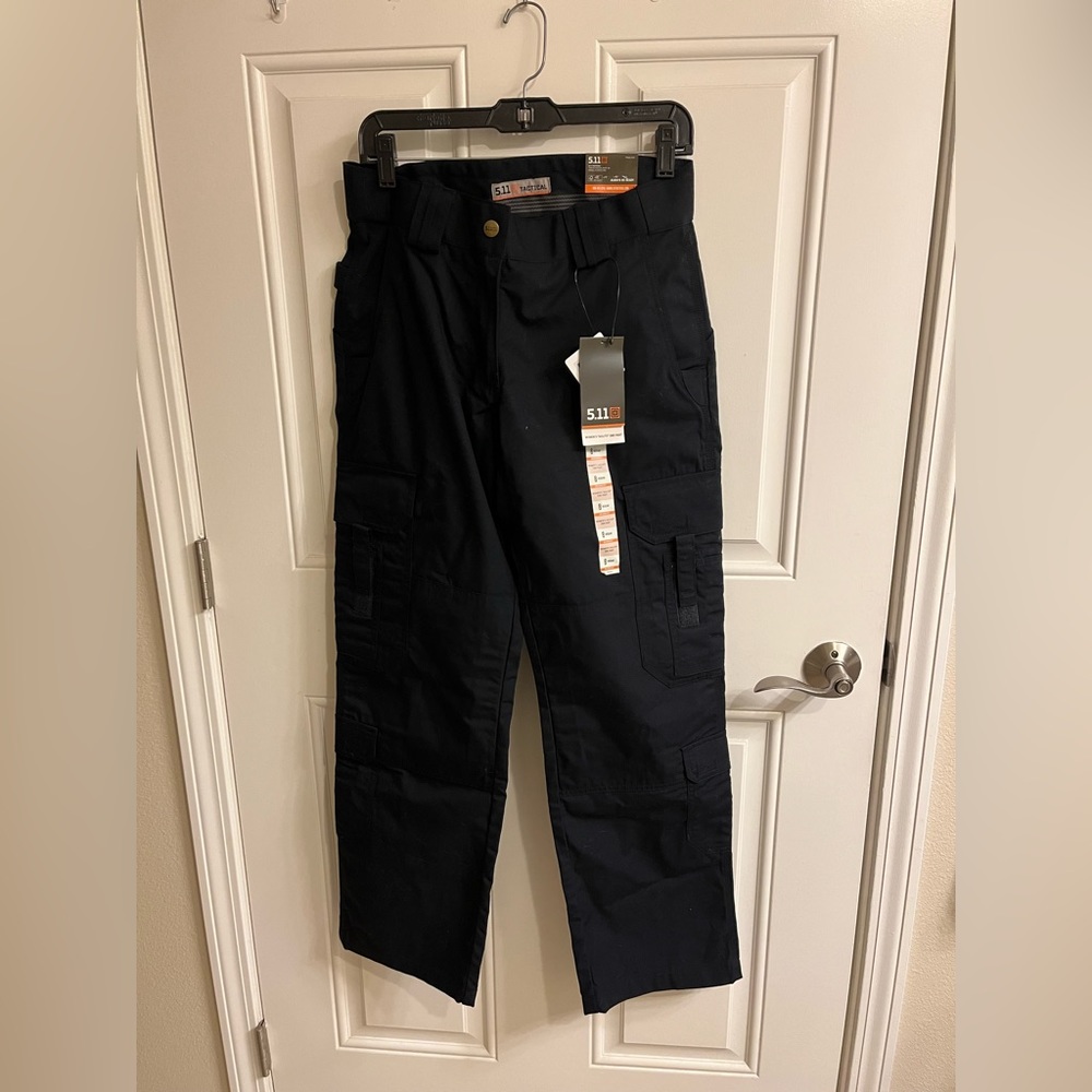 Women’s 5.11 Taclite EMS Pant. 8 Regular. Relaxed Fit. Brand New. Navy Blue.